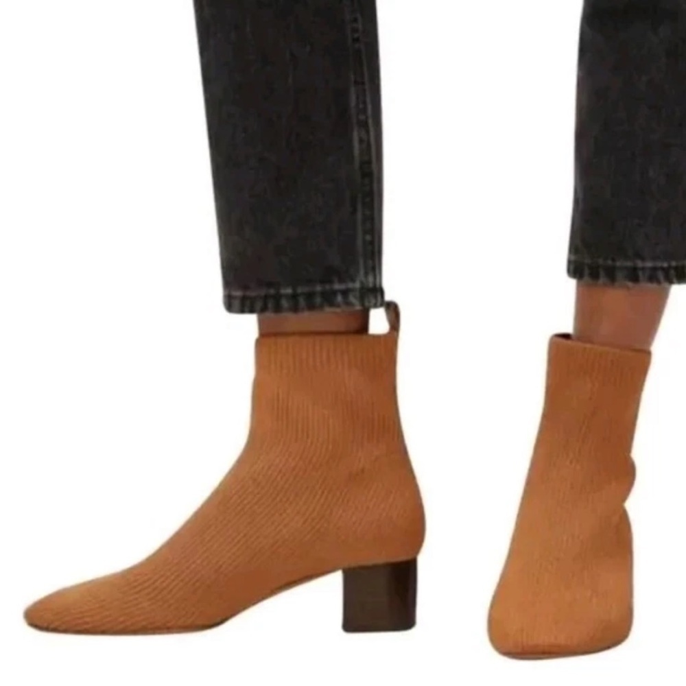 Everlane Glove Ribbed Knit Boot Toffee 6.5